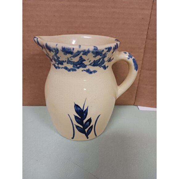 Vintage Robinson Ransbottom Pottery Blue Wheat Spongeware Stoneware 1pt Pitcher - Picture 1 of 7